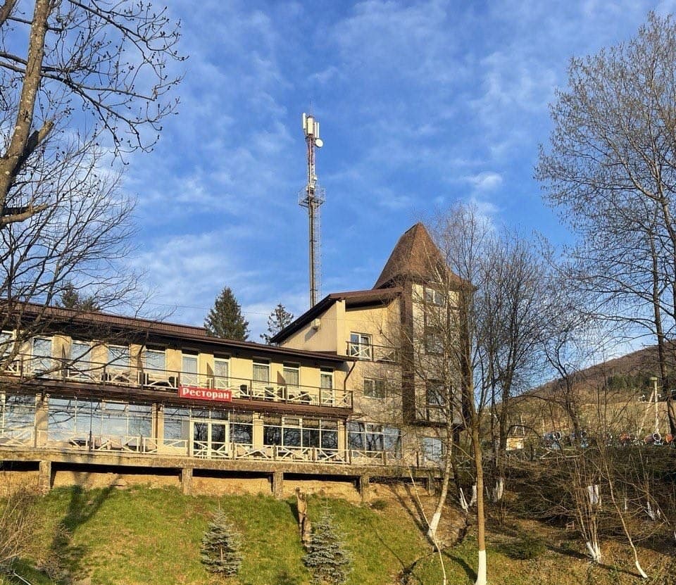 Затишні готелі Поляни